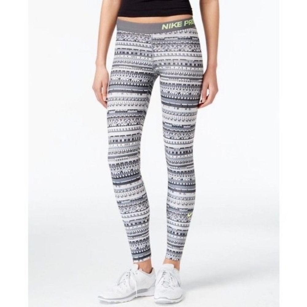 Nike Pro Dri-FIT Grey & White Patterned Athletic Leggings